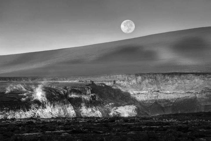 water next to the ocean